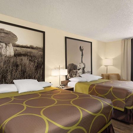 Super 8 By Wyndham Dodge City Exterior foto