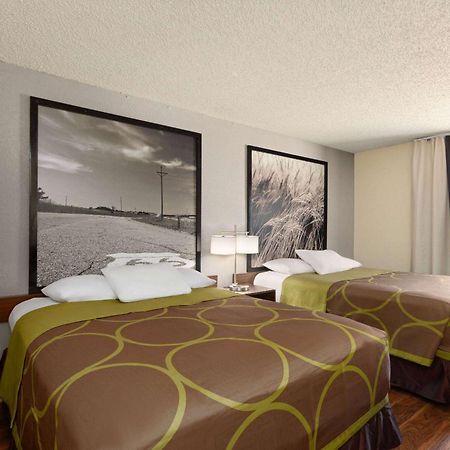 Super 8 By Wyndham Dodge City Exterior foto